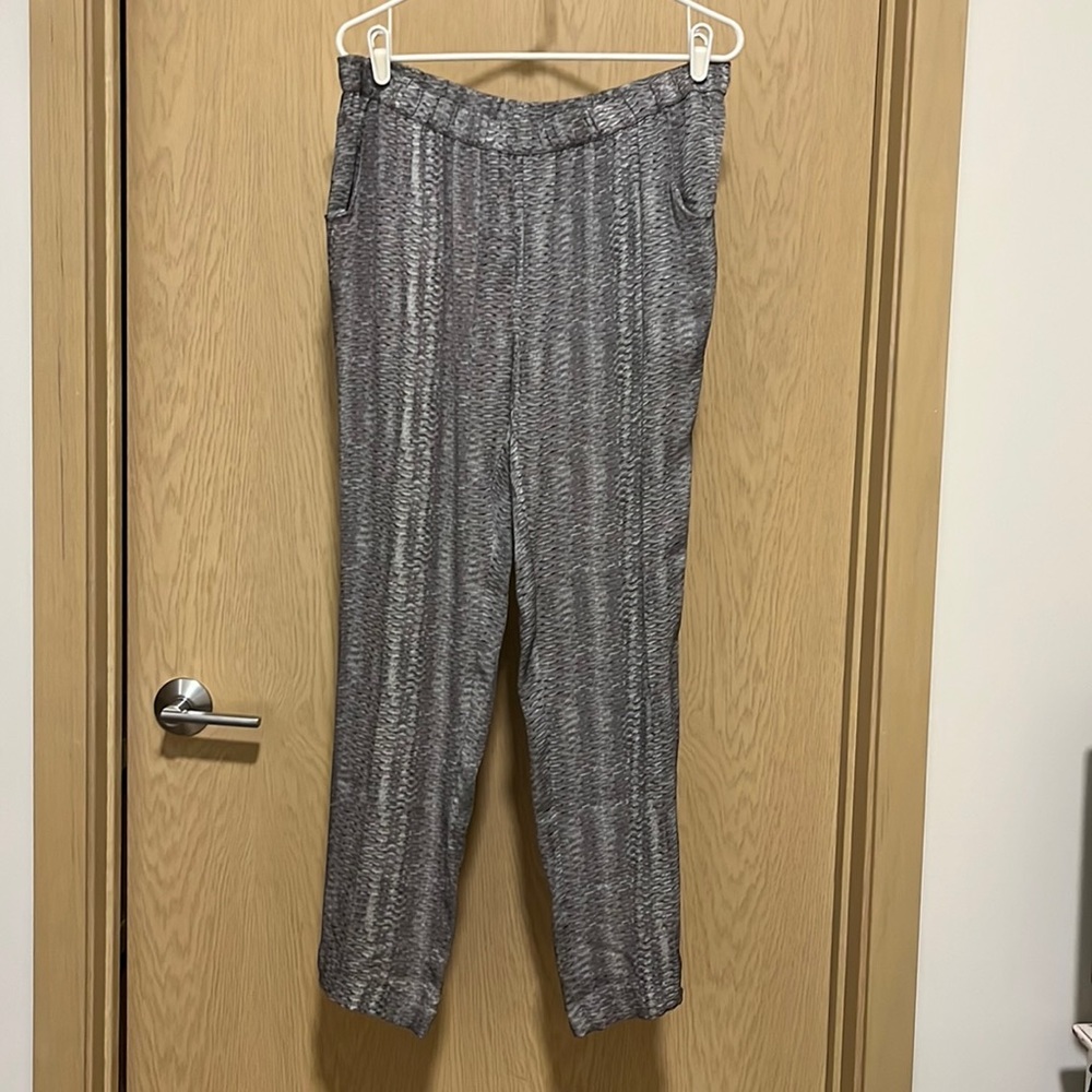 Joe’s silk and spandex pant size large.